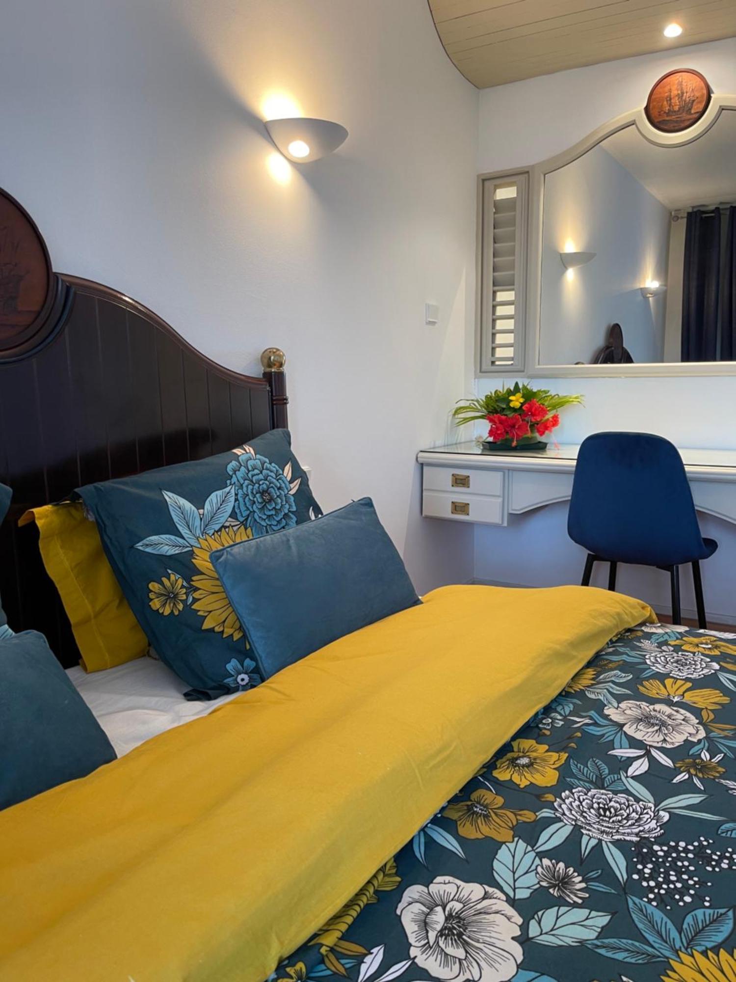 Appartement Vue Mer A 2 Minutes A Pied Des Plages Tartane 라 트리니테 외부 사진